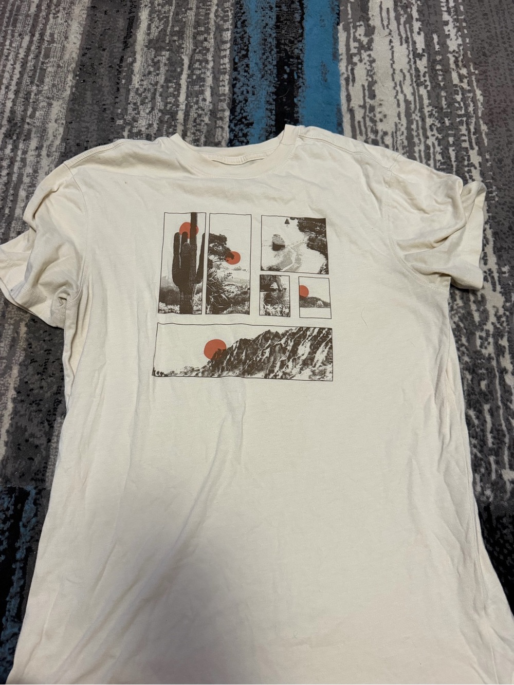 Goodfellow & Co Cream Graphic Short-Sleeve Tee with Red Accents